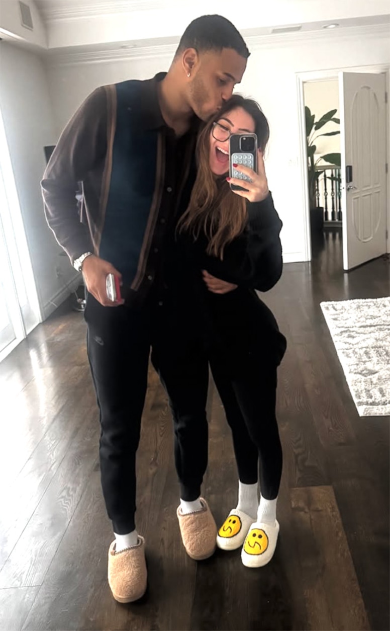 Juliana Pasquarosa, Grant Ellis