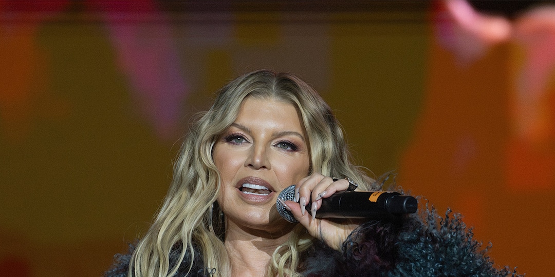 Fergie Reunites With Black Eyed Peas