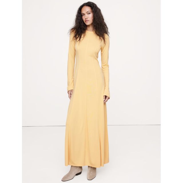 Banana Republic up to 50% off Holiday Dresses, Plus More Sale
