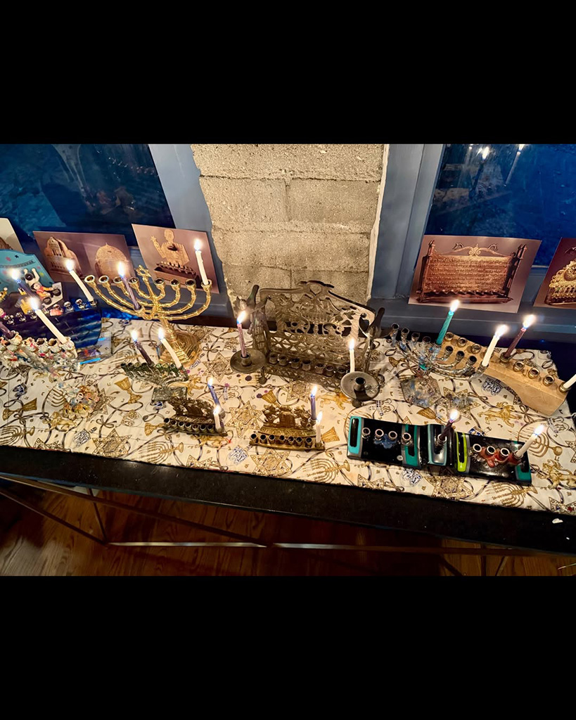 Mayim Bialik, Hanukkah, 2025