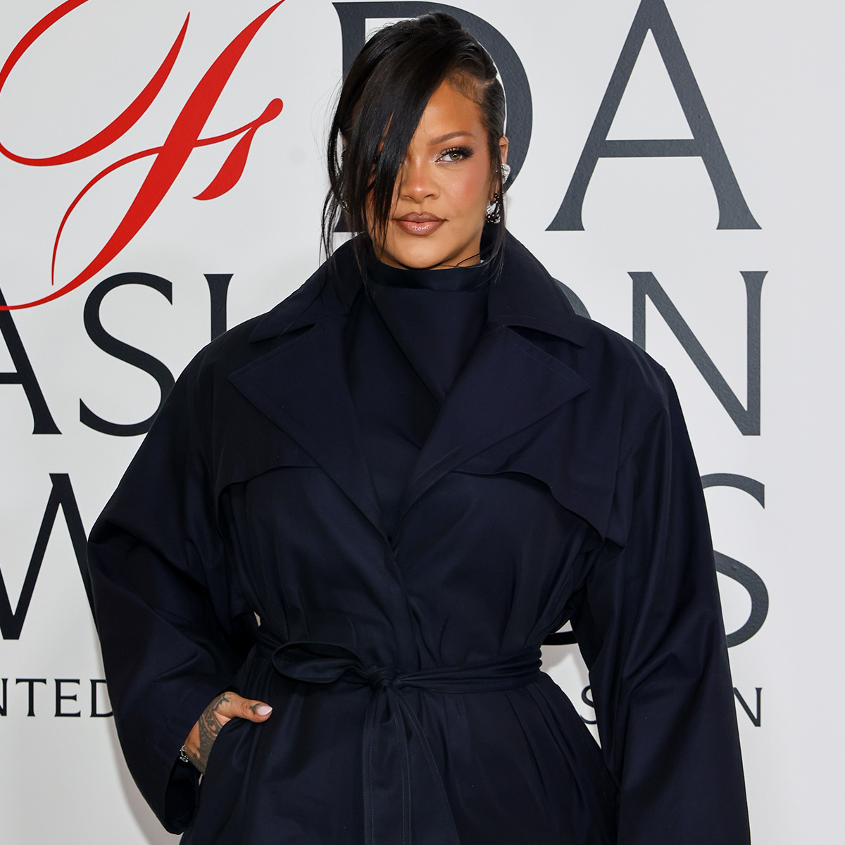 Why Rihanna's Reaction at Mariah Carey's Concert Has Fans Talking