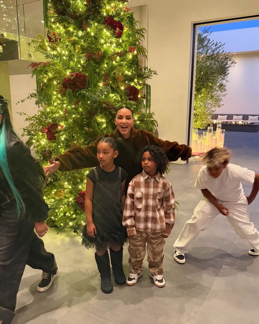 Kim Kardashian, Psalm West, Chicago West