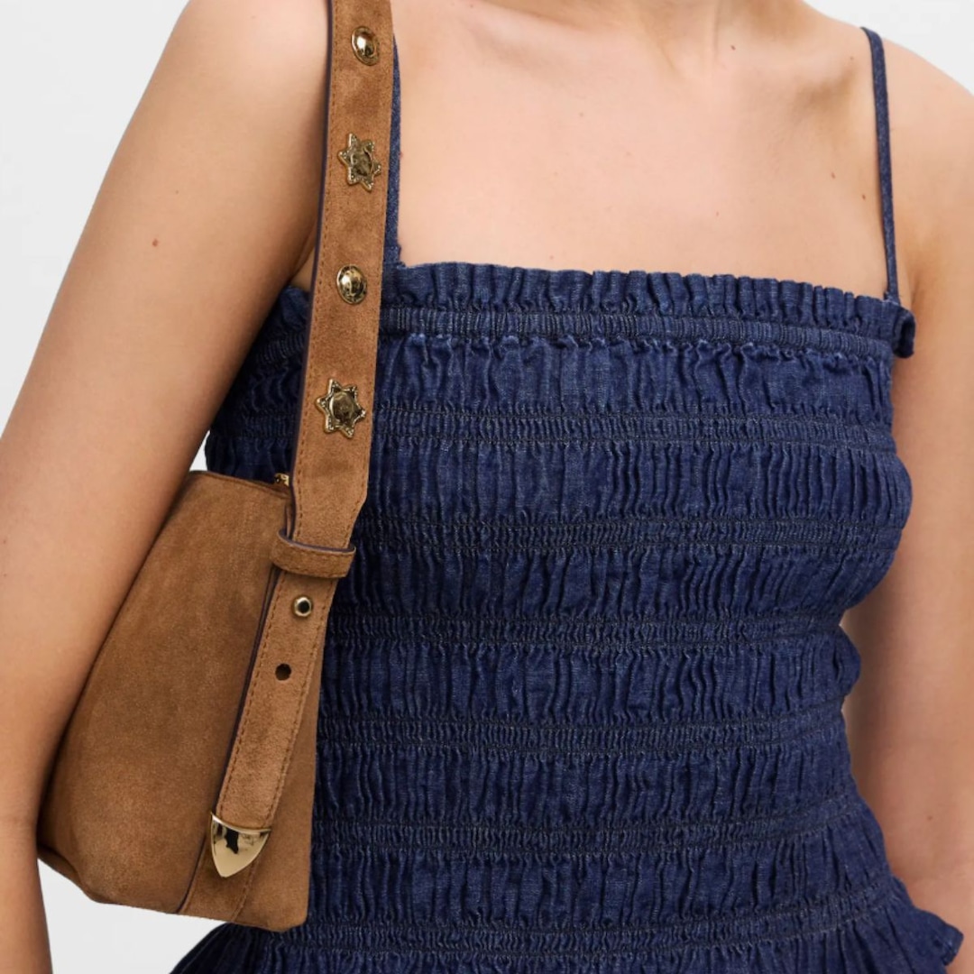 10 accesorios de gamuza marrón que realzan instantáneamente cualquier look