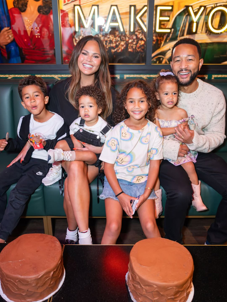 Chrissy Teigen, John Legend, Luna, Miles, Esti, Wren