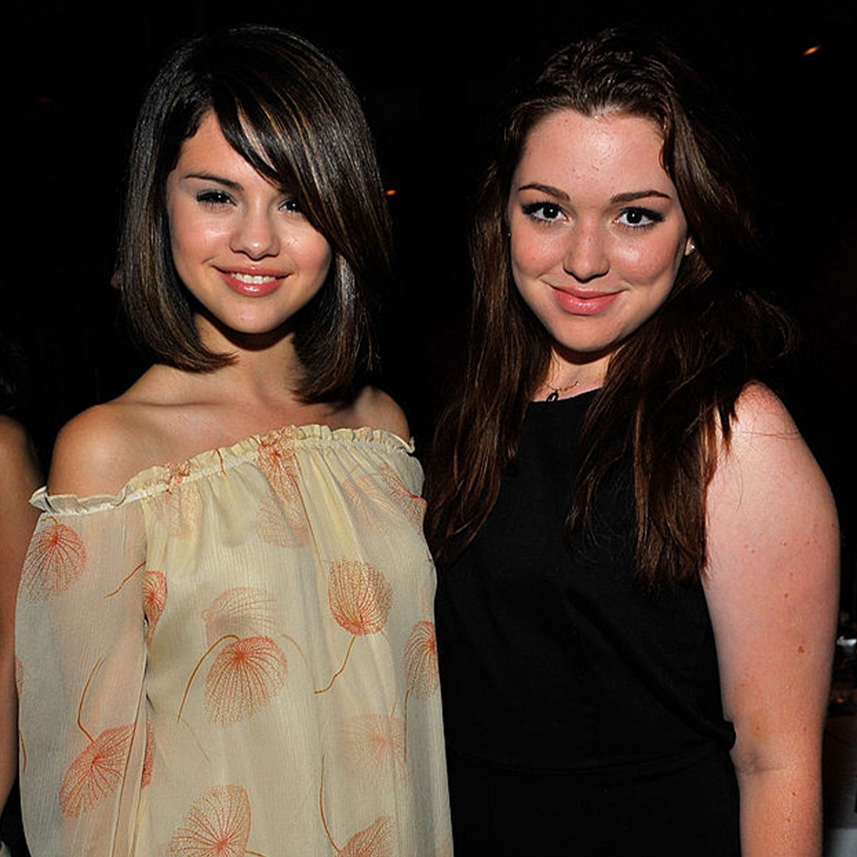 Selena Gomez, Jennifer Stone
