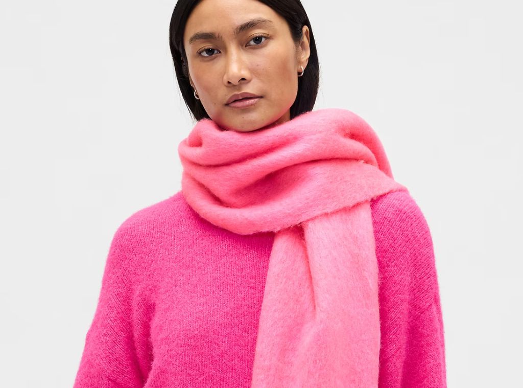 GAP up to 60% off last-minute gifts