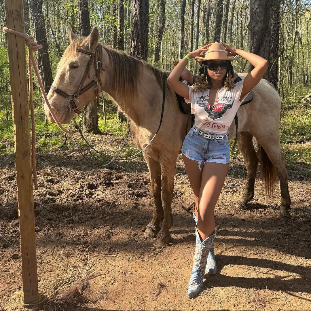 Mickey Lee, Life in Photos