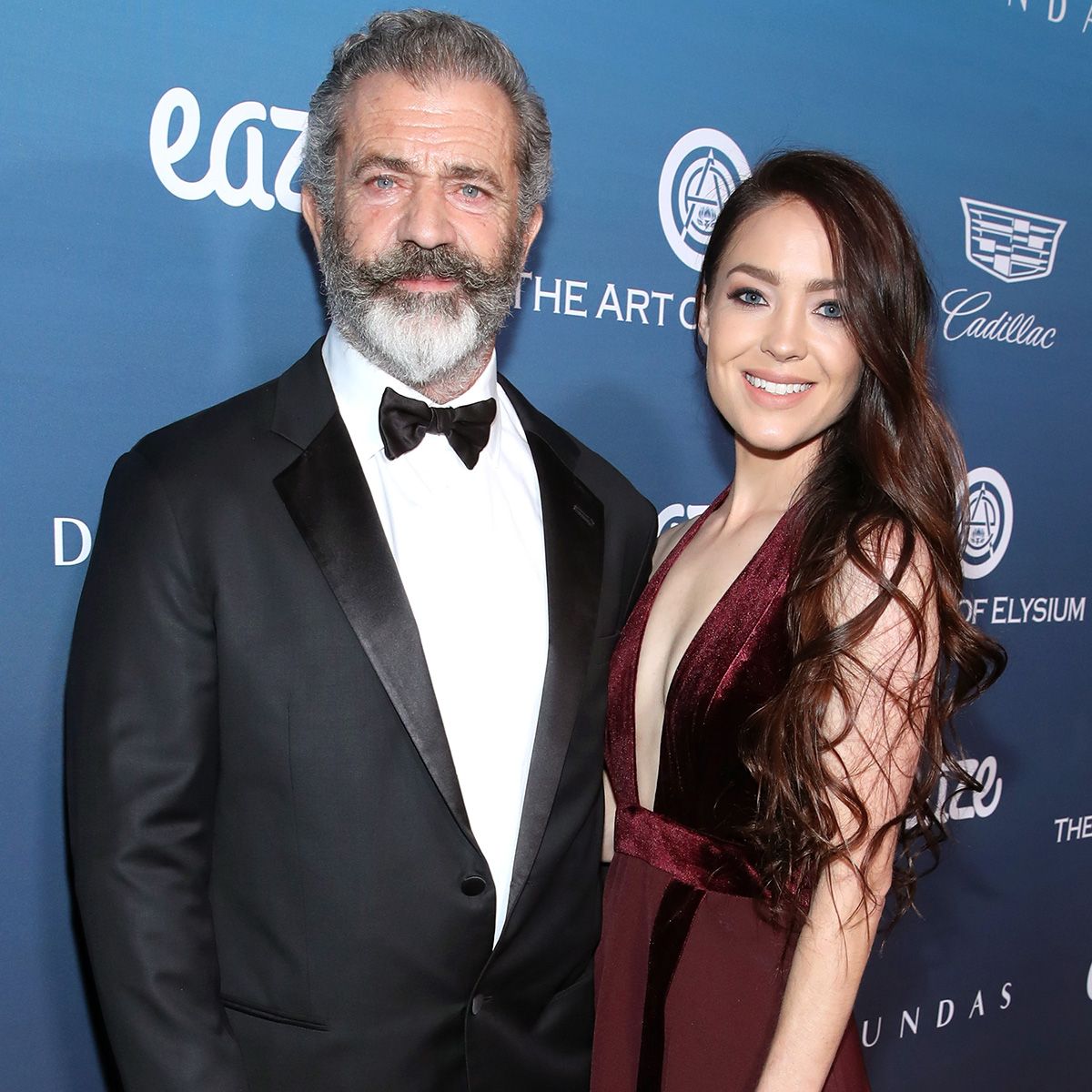 РаздялаМел ГибсънДвойкиЗнаменитости ВРЪЗКА КОПИРАНА Ейми Шумър и съпругът Крис Фишър