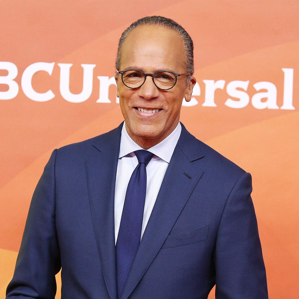 Lester Holt mengundurkan diri sebagai pembawa berita malam NBC setelah 10 tahun