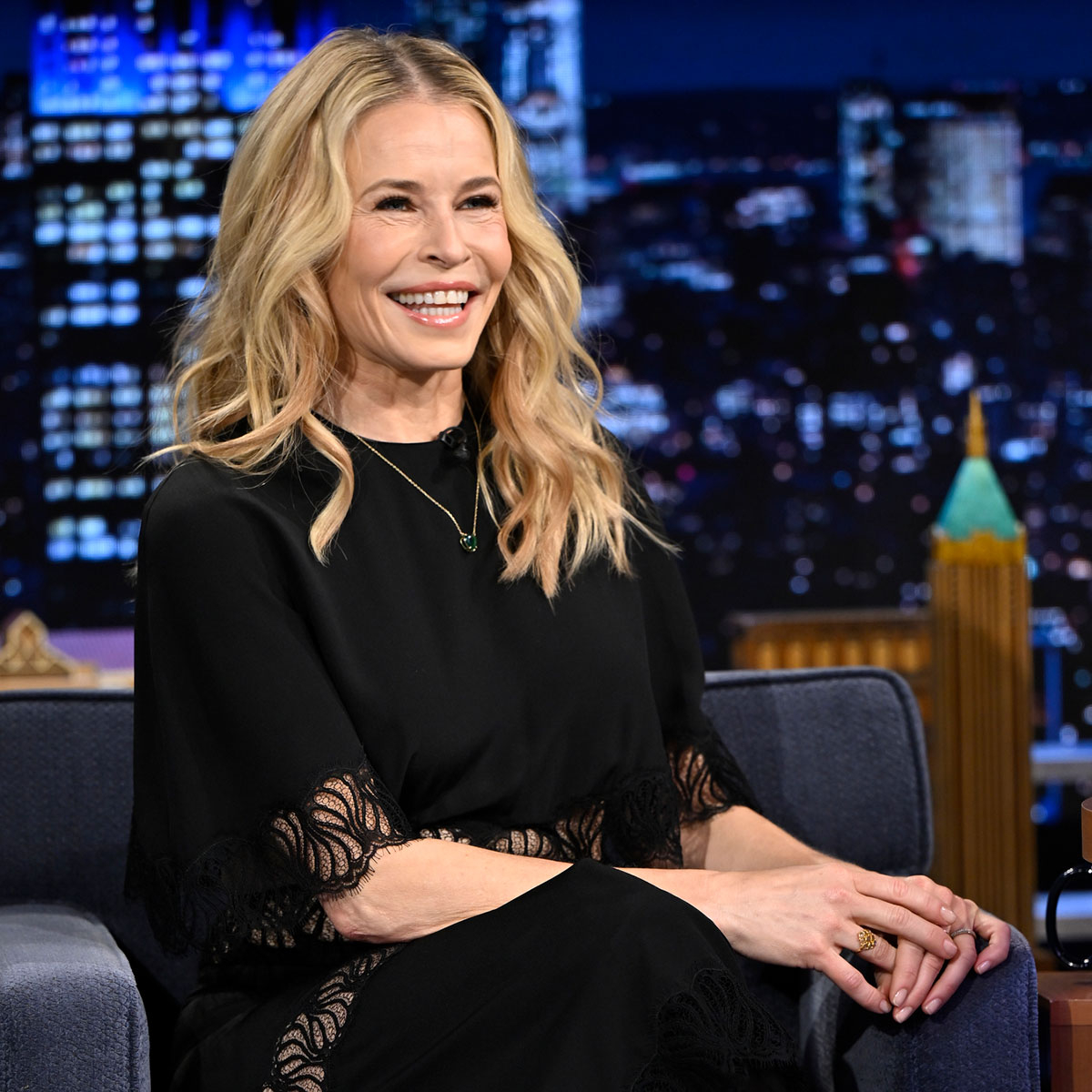 Di dalam kehidupan Chelsea Handler akhir -akhir ini – termasuk status dengan mantan Jo Koy