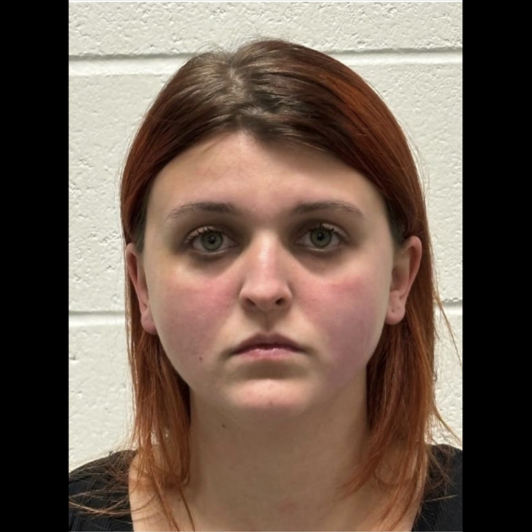 Content Creator Kelli Tedford Arrested After Filming Herself Urinating on Grocery Store Food – E! Online Content Creator Kelli Tedford Arrested After Filming Herself Urinating on Grocery Store Food – E! Online