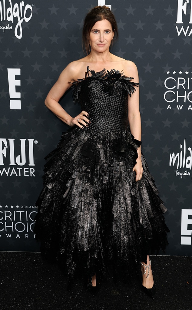 Kathryn Hahn Arrives at the Critics Choice Awards 2025 red carpet