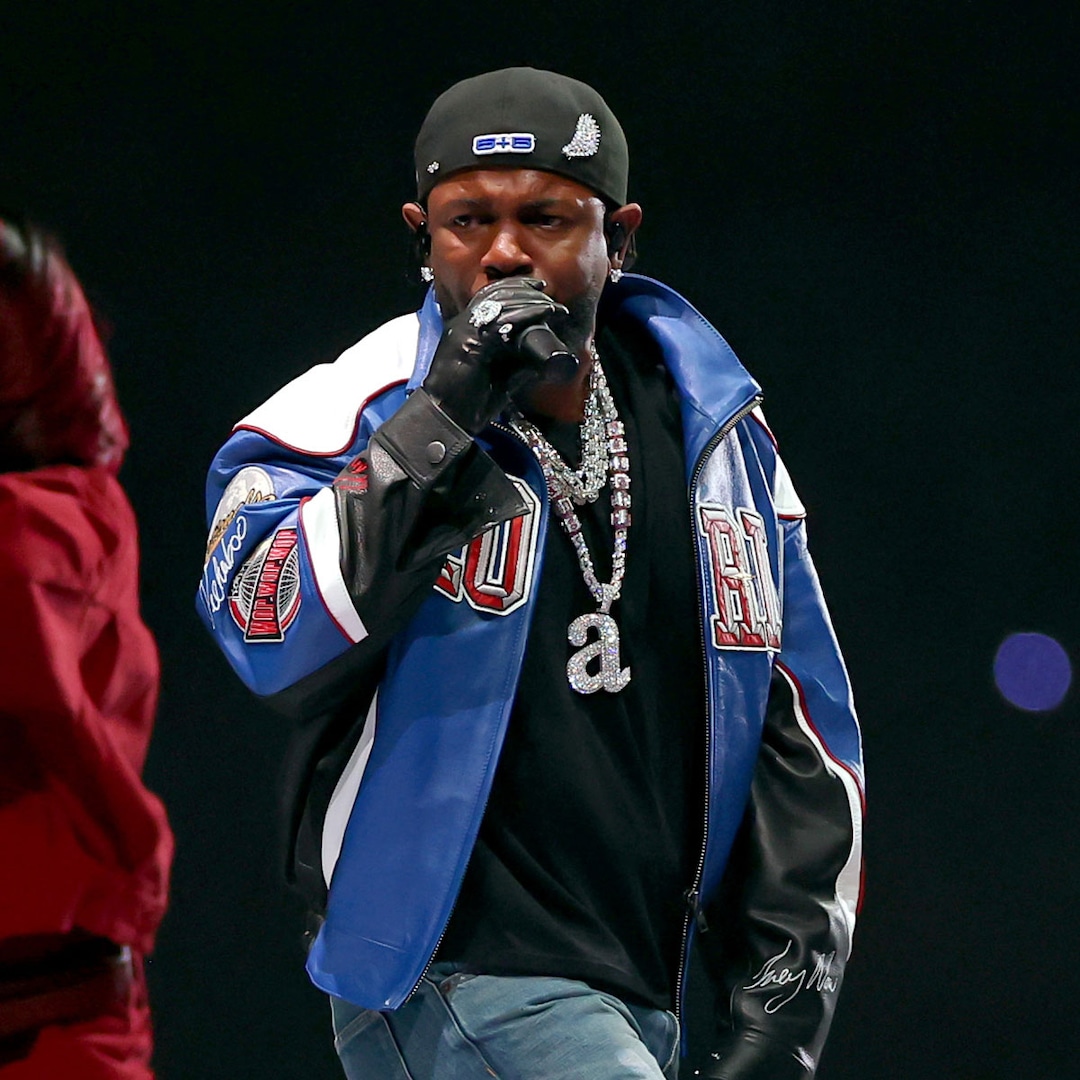 Kendrick Lamar's Flare Jeans for His Halftime Show Have a Surprisingly Hefty Price Tag - E! Online