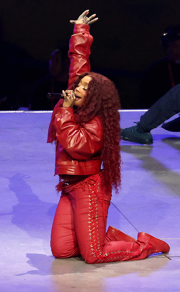 SZA performs at super bowl 2025