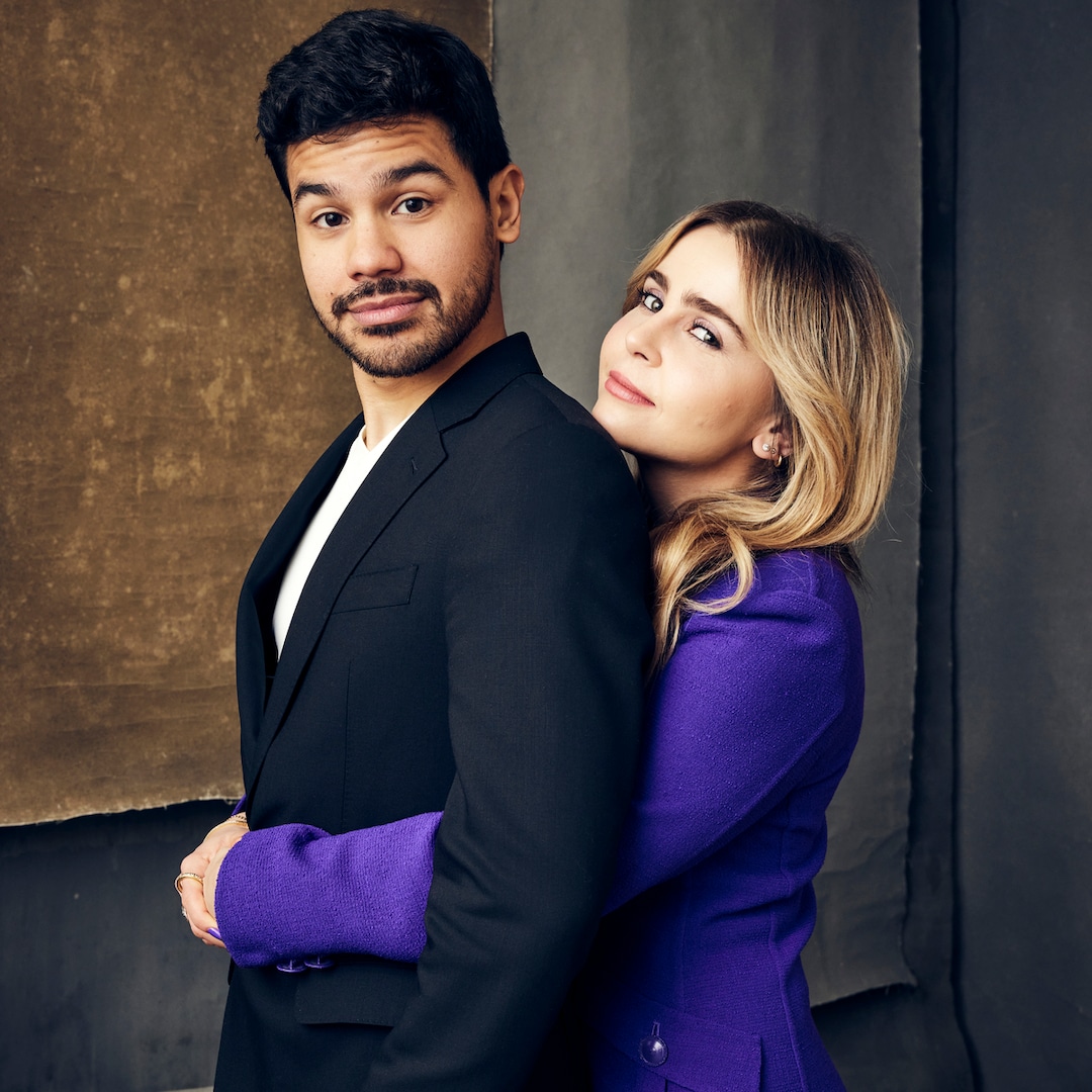 A rara foto de Mae Whitman com Carlos Valdés A rara foto de Mae Whitman com Carlos Valdés