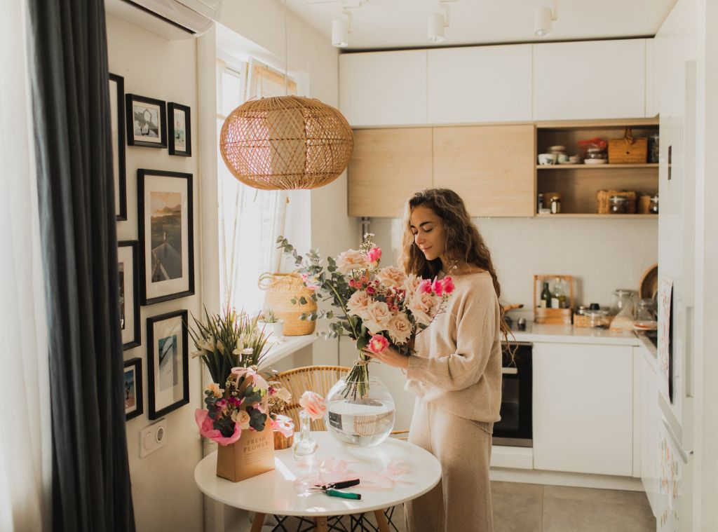 SHOP HOME DECOR ADULT main image