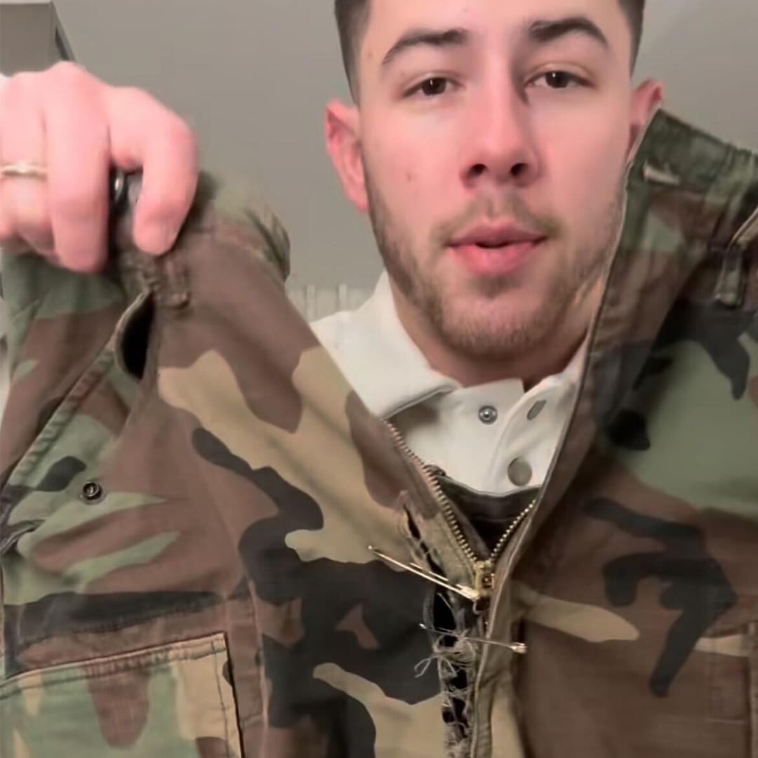 Nick Jonas Proves He’s Only Human After Ripping His Pants During Broadway Rehearsal – E! Online Nick Jonas Proves He’s Only Human After Ripping His Pants During Broadway Rehearsal – E! Online