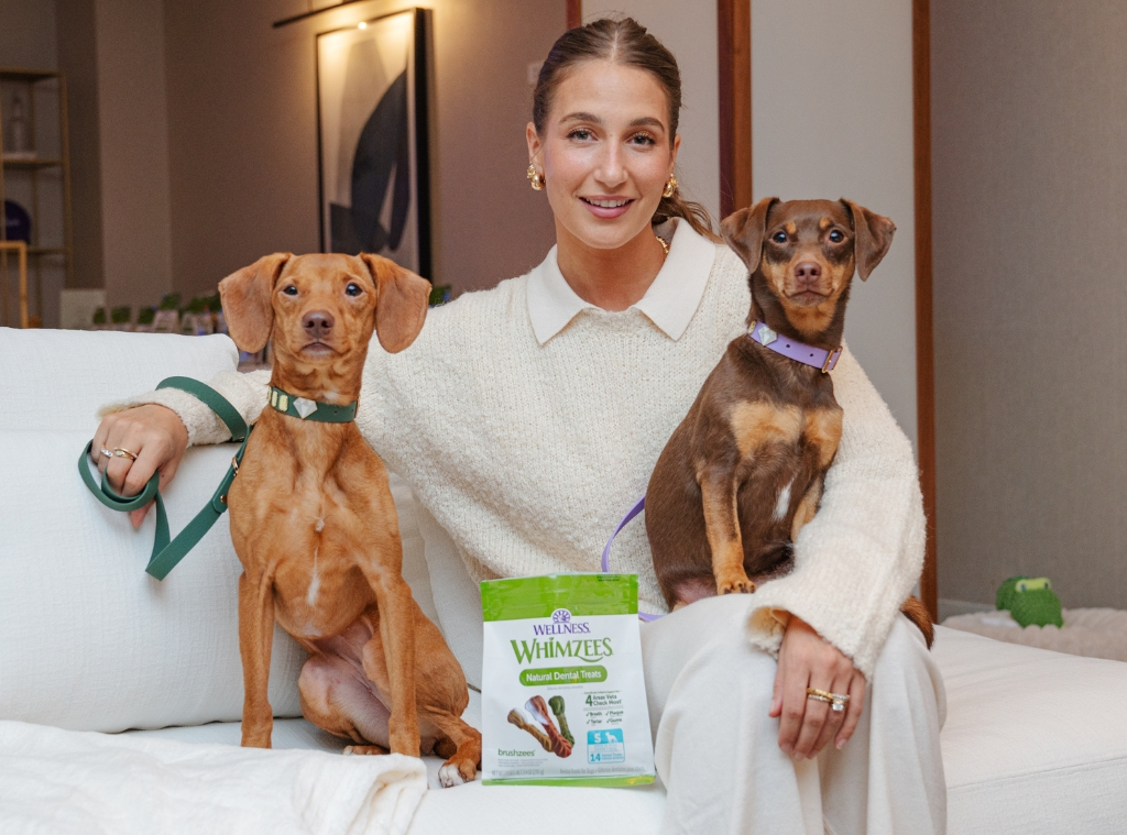 Store Amanda Batula Dog Essentials