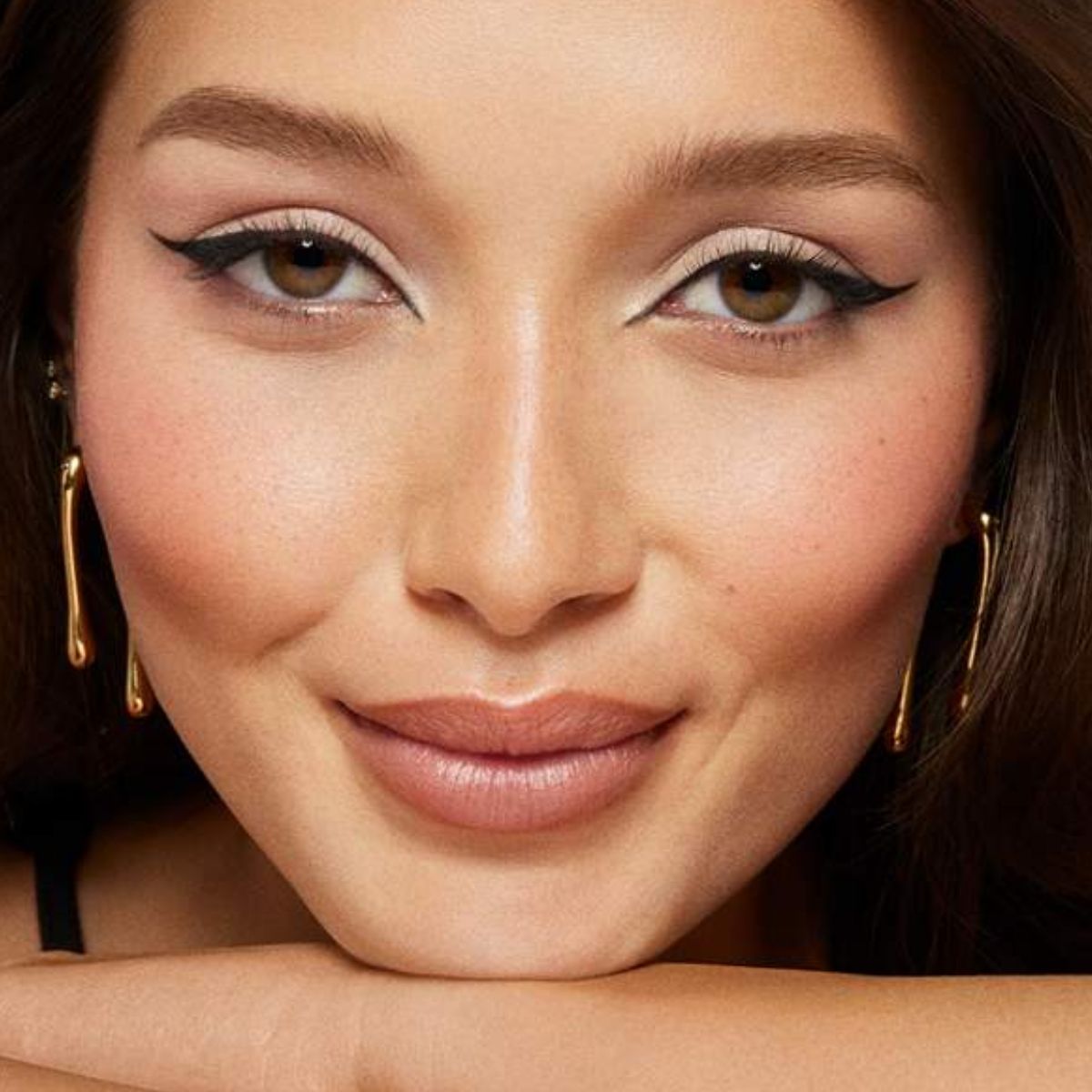 eyeliner thumbnail.jpg