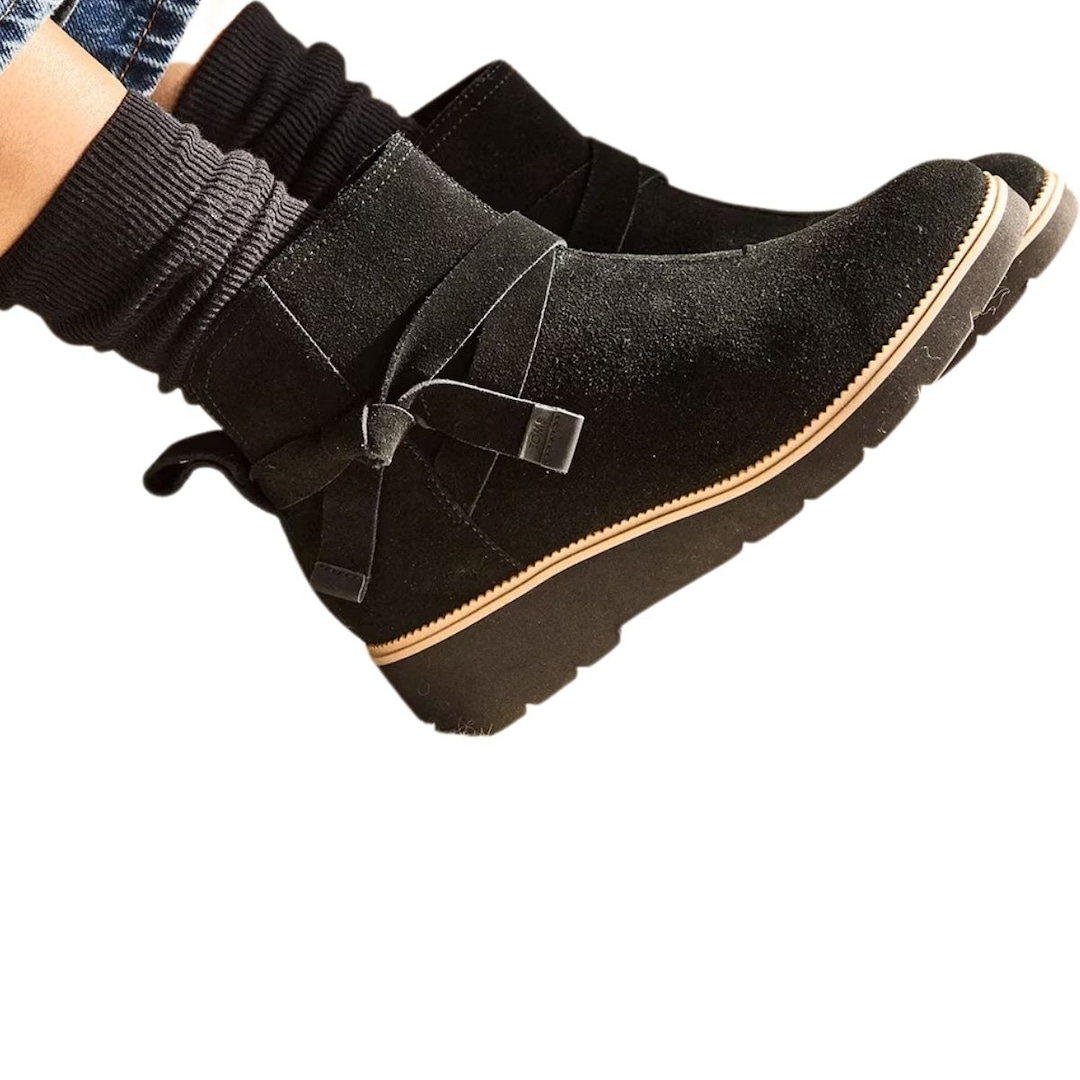 놓치면 후회할 대박 세일! DSW에서 힐과 부츠 최대 50% 할인 + 추가 할인까지 👟✨