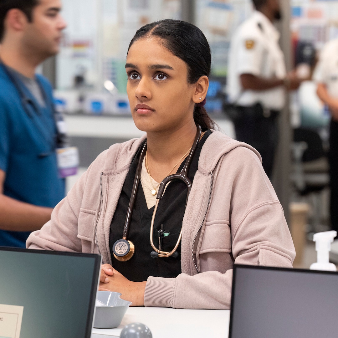 Шабана Азиз която играе студентката по медицина Виктория Джавади в