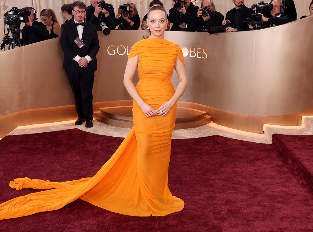 Golden Globes 2026: Jenna Ortega Red Carpet Fashion Look Golden Globes 2026: Jenna Ortega Red Carpet Fashion Look