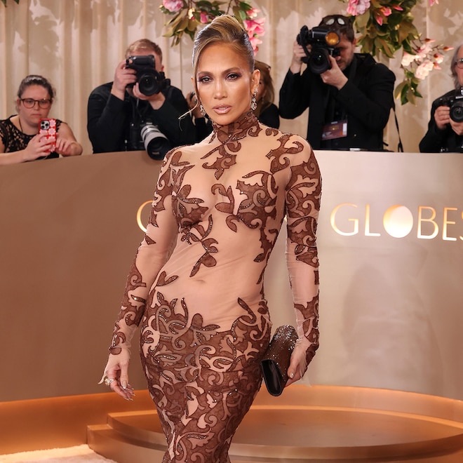 Jennifer Lopez Arrives at Golden Globes 2026