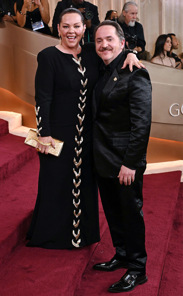 Melissa McCarthy and Ben Falcone arrive at the Golden Globe Awards 2026 red carpet, Couples