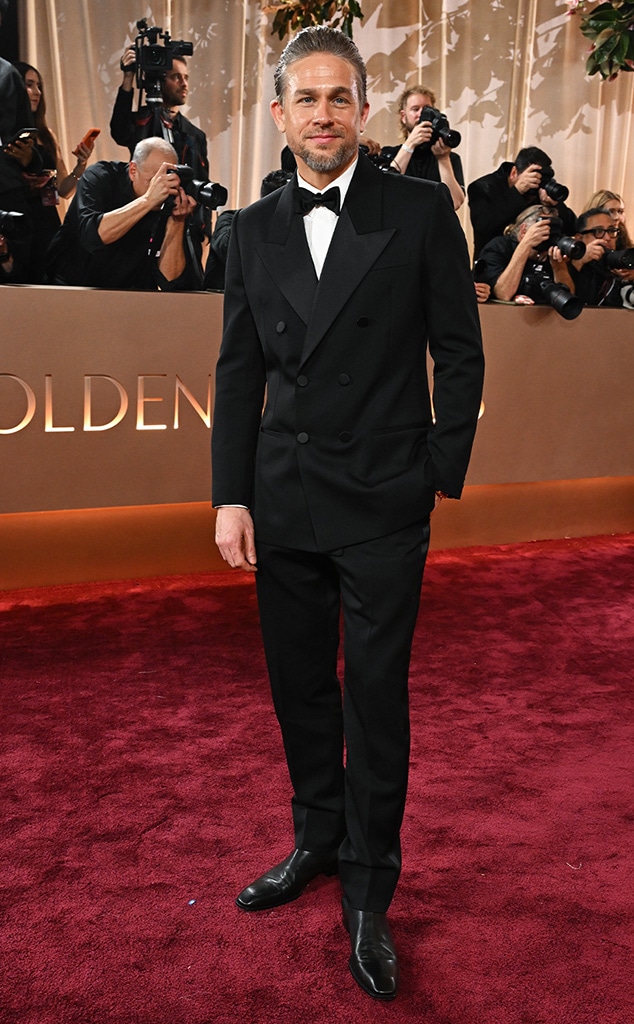 Charlie Hunnam Arrives at Golden Globes 2026
