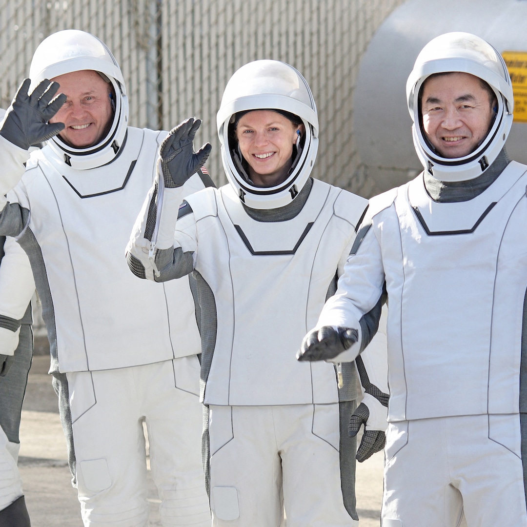 NASA Astronauts Begin First-Ever Medical Evacuation of Space Station