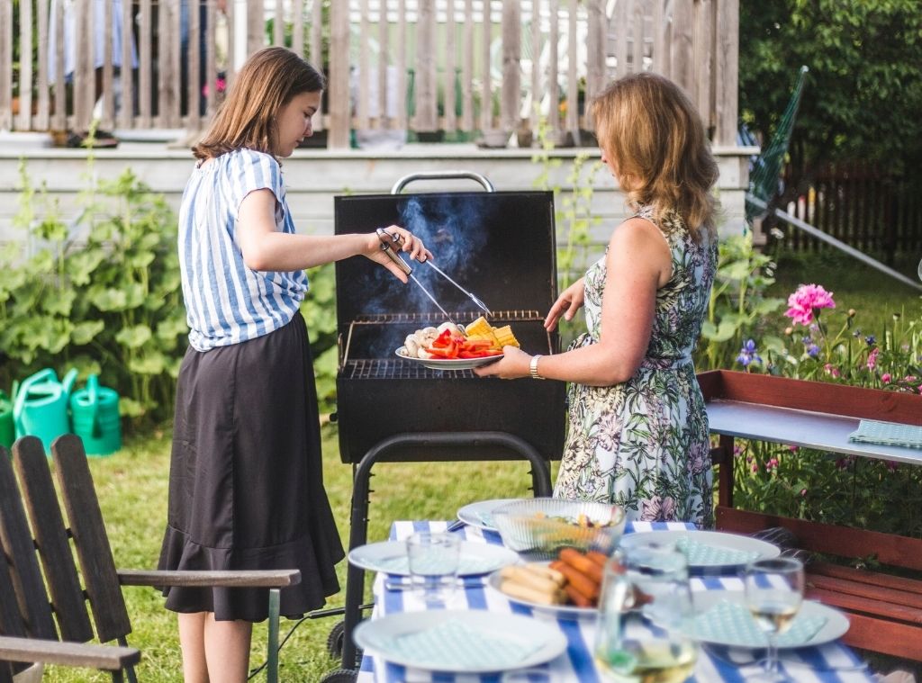 Just in time for your Big Game BBQ (or grilling season) lowest price we've ever seen on E! bestselling meat thermometer