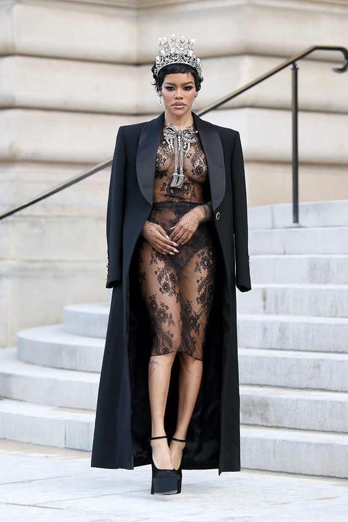 Teyana Taylor Sheer Lace Black Dress at Paris Fashion Week Teyana Taylor Sheer Lace Black Dress at Paris Fashion Week
