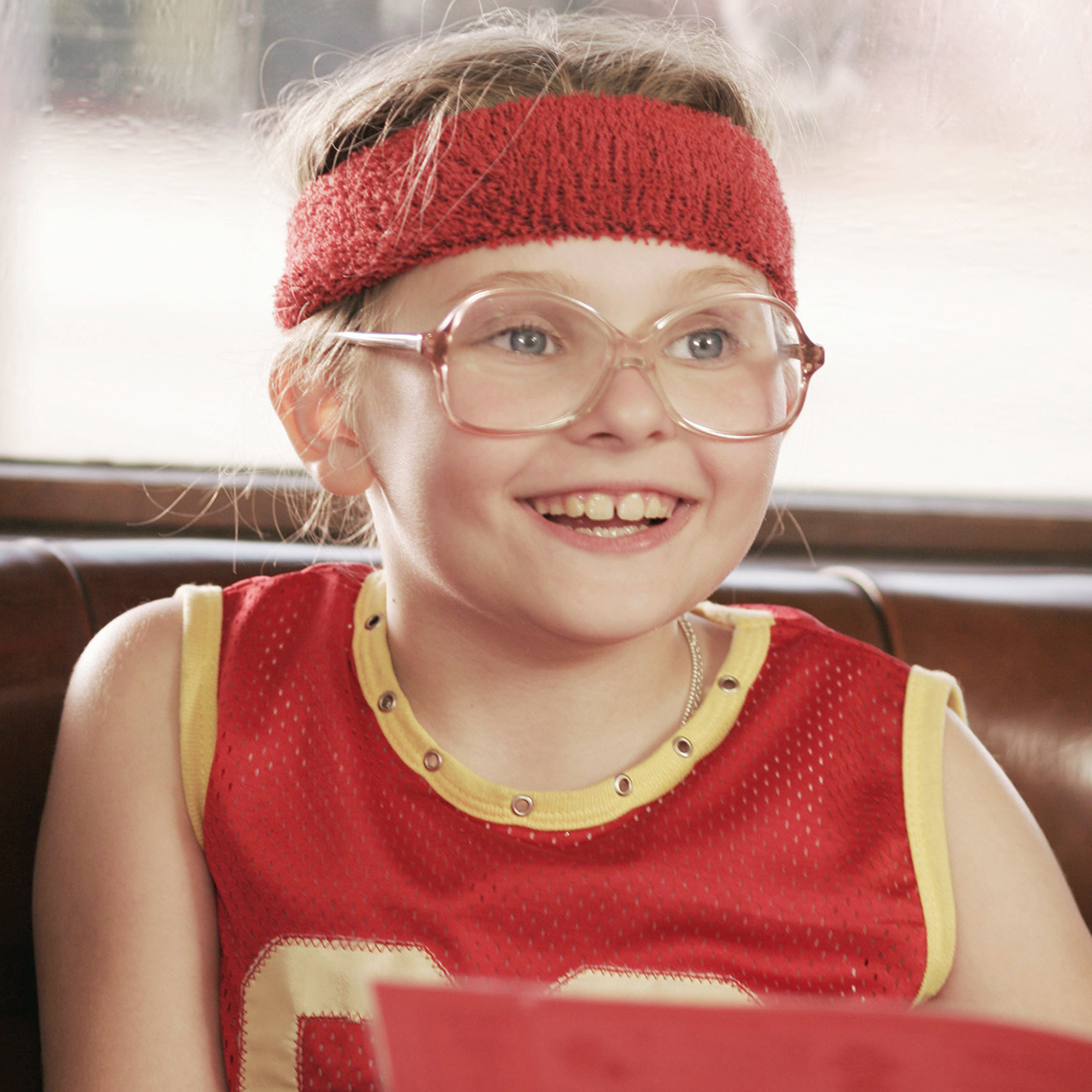 See Abigail Breslin's Rare Public Appearance on Red Carpet