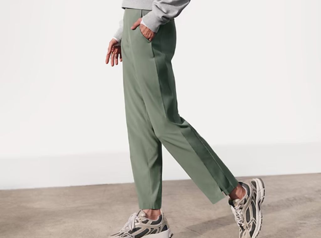 Athleta 25 Off Sale Main.jpg