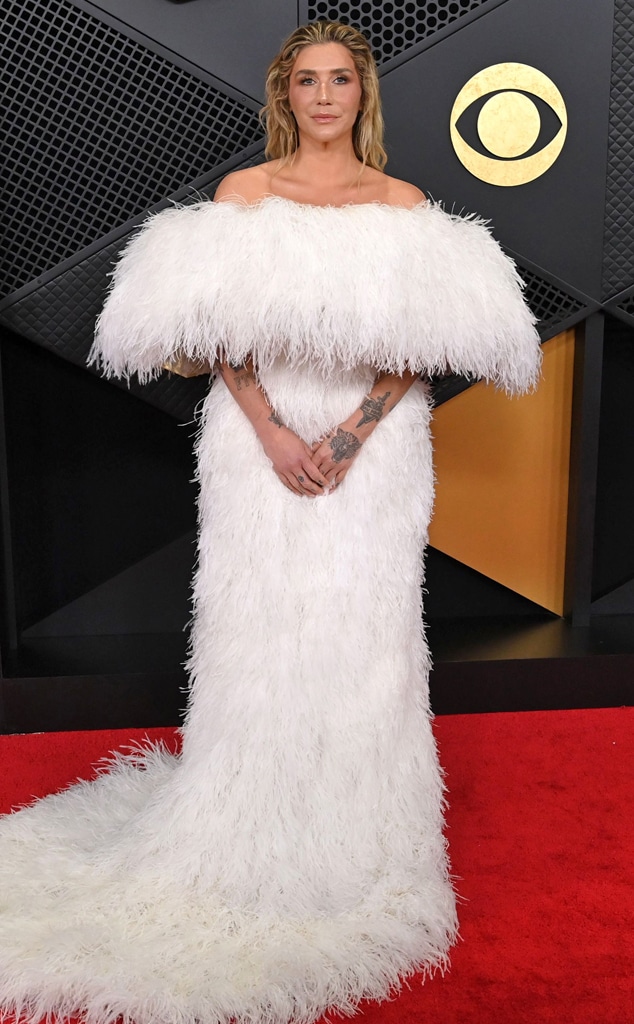 Kesha arrives at the Grammys 2026 red carpet