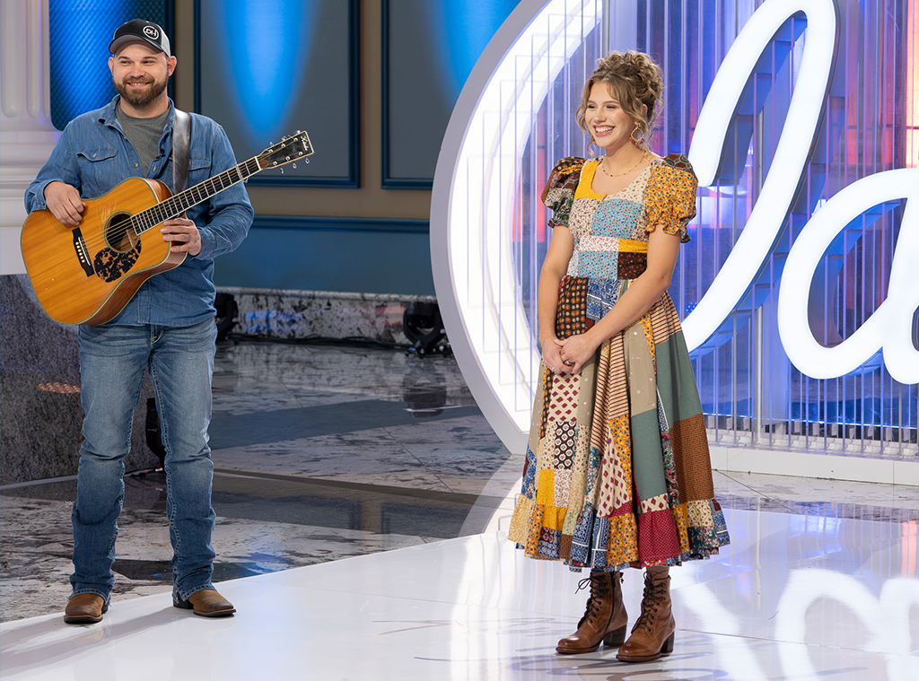 Carrie Underwood Cries During American Idol Song “String Cheese”