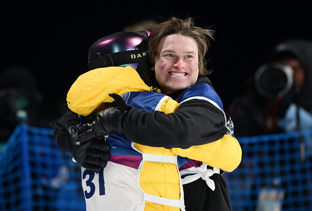 Olympics 2026, Valentino Guseli, Jakub Hrones