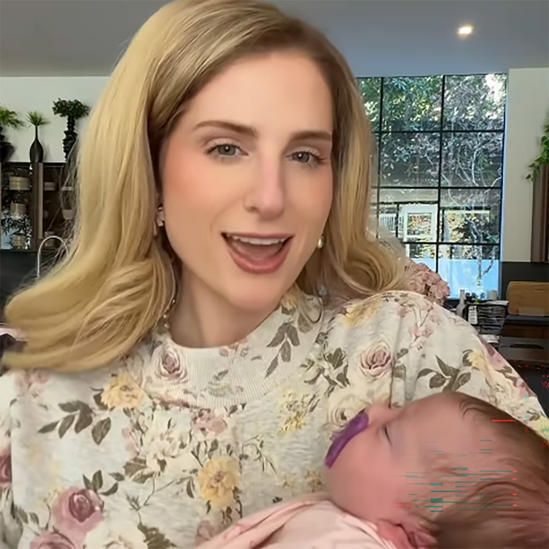 Meghan Trainor com 3 semanas com ela, a filha de Daryl Sabara, Mikey