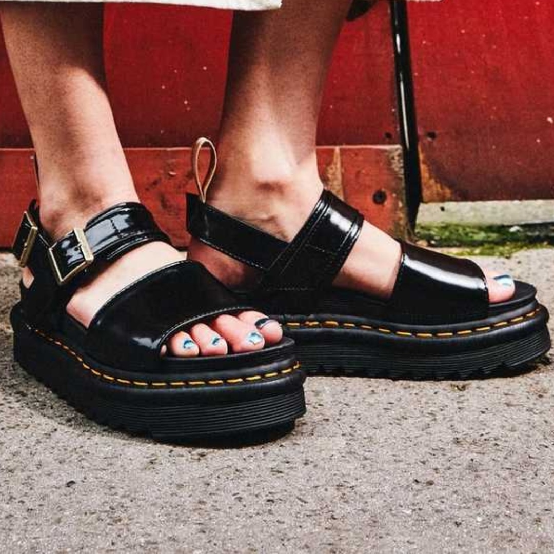 As novas sandálias de primavera da Dr. Martens: sapatos plataforma confortáveis em 2026