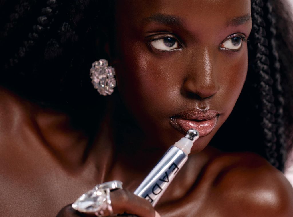 Blurred/Sleepy NYFW Makeup Trend, what you need to recreate the look at home