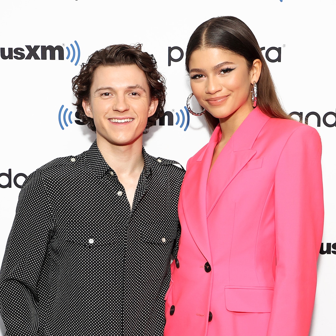Zendaya troca o anel de noivado de Tom Holland por uma aliança de ouro naquele dedo