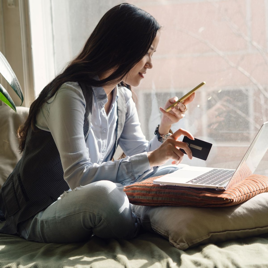 tarte, ELEMIS, ofertas de fim de semana Dyson com frete grátis