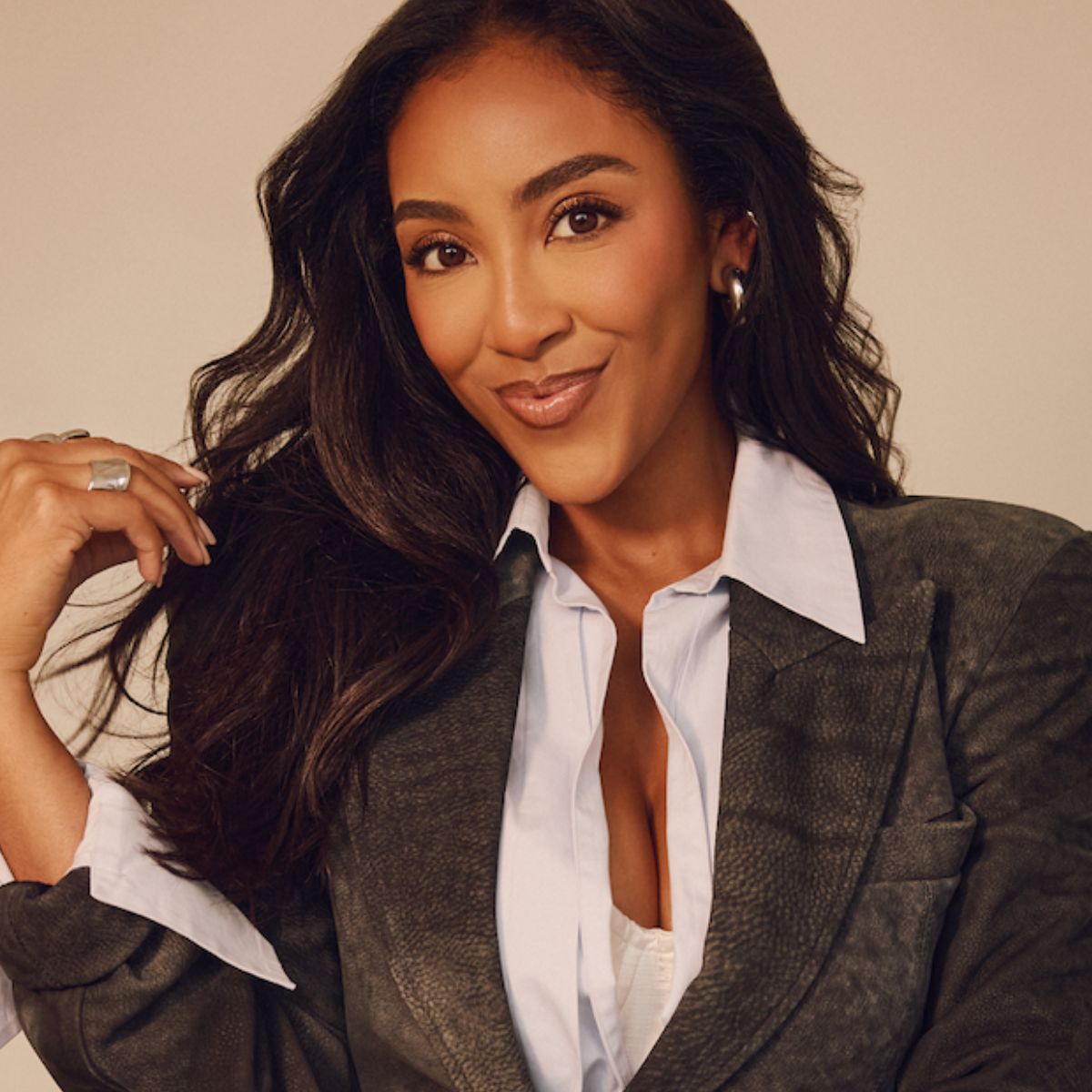 SHOP Tayshia Adams Design Hack Will Make Your Home Look Expensive