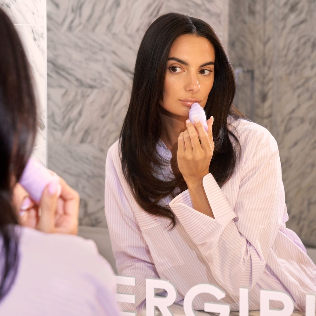 Paige DeSorbo COVERGIRL Máscara labial para dormir