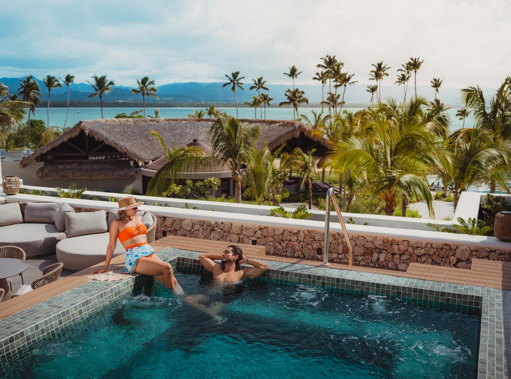 Shop Hilton Travel Paid_1024x759.jpg