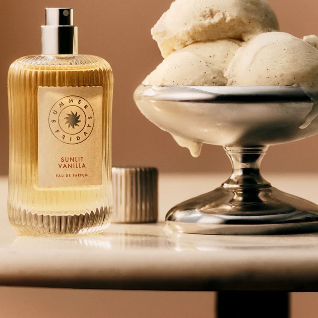 Summer Fridays Sunlit Vanilla Perfume: Lançamento de perfume Gourmand
