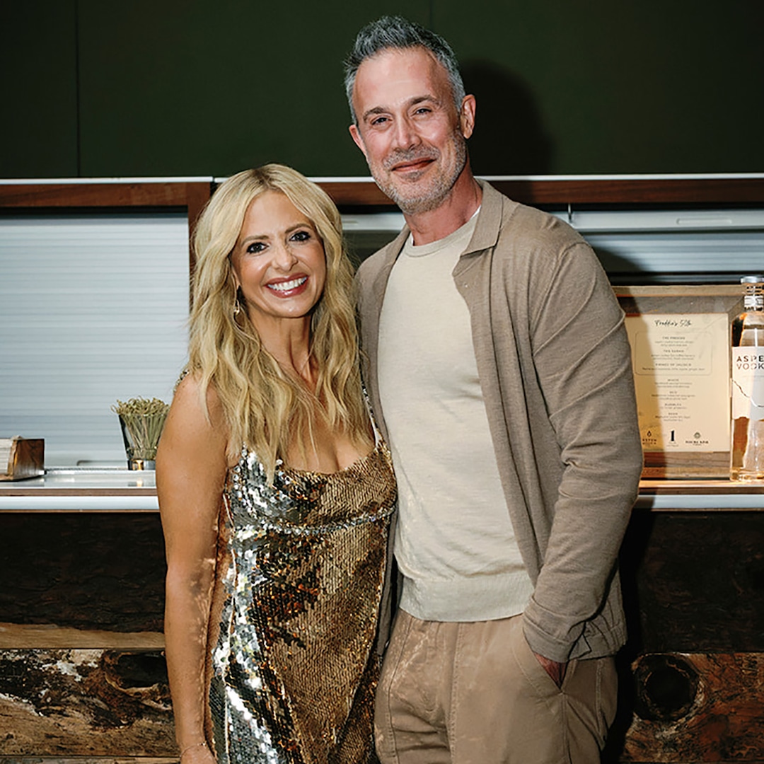 Sarah Michelle Gellar, encontro noturno de Freddie Prinze Jr., seu 50º aniversário