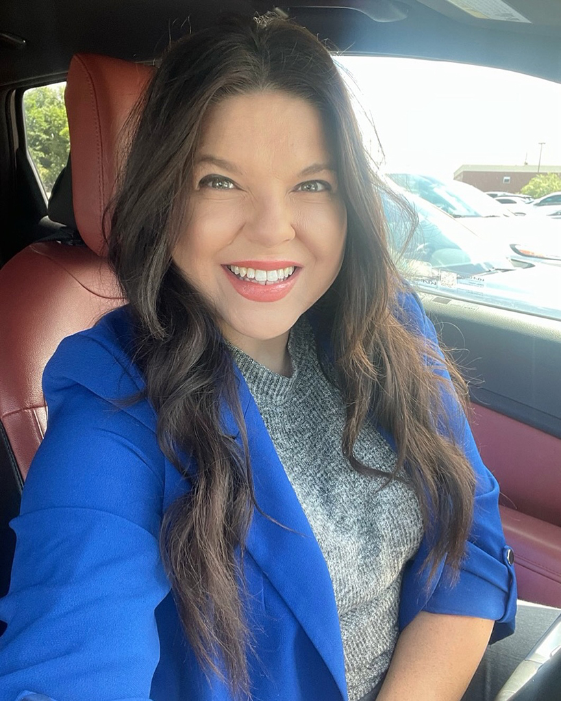 Image 21: Amy Duggar King