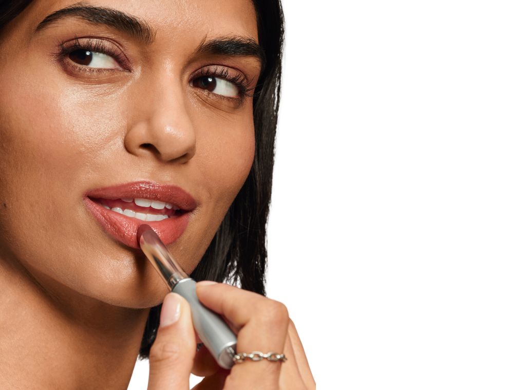 Clinique's Viral '90s lippie on sale at amazon