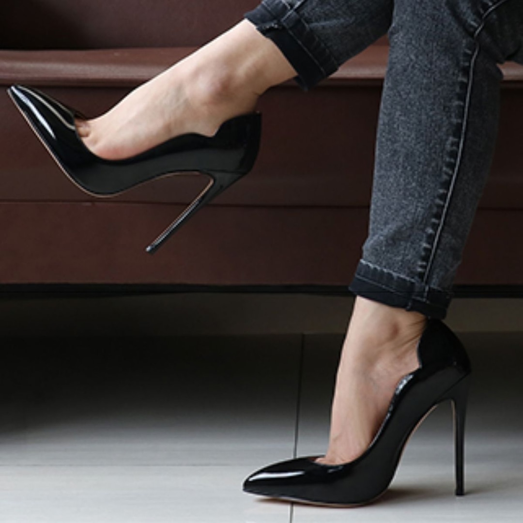 Celeb-Loved Amazon Louboutin Dupes That Are Actually Comfortable Celeb-Loved Amazon Louboutin Dupes That Are Actually Comfortable